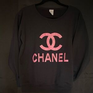 Black long sleeve pink channel sweatshirt